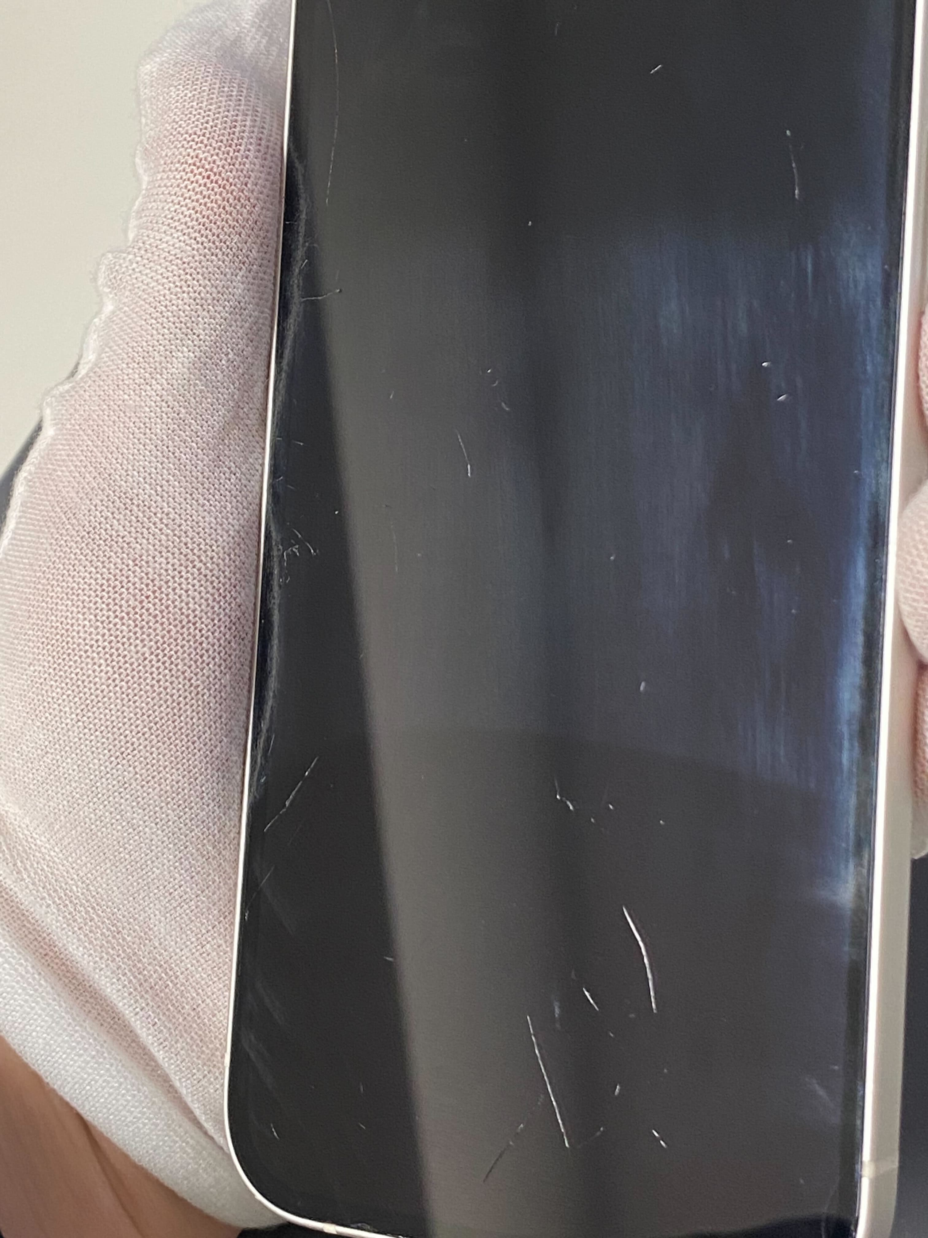 iPhone 12 バッテリー不具合・カメラガラス割れ 買取価格9,900円 実物写真3